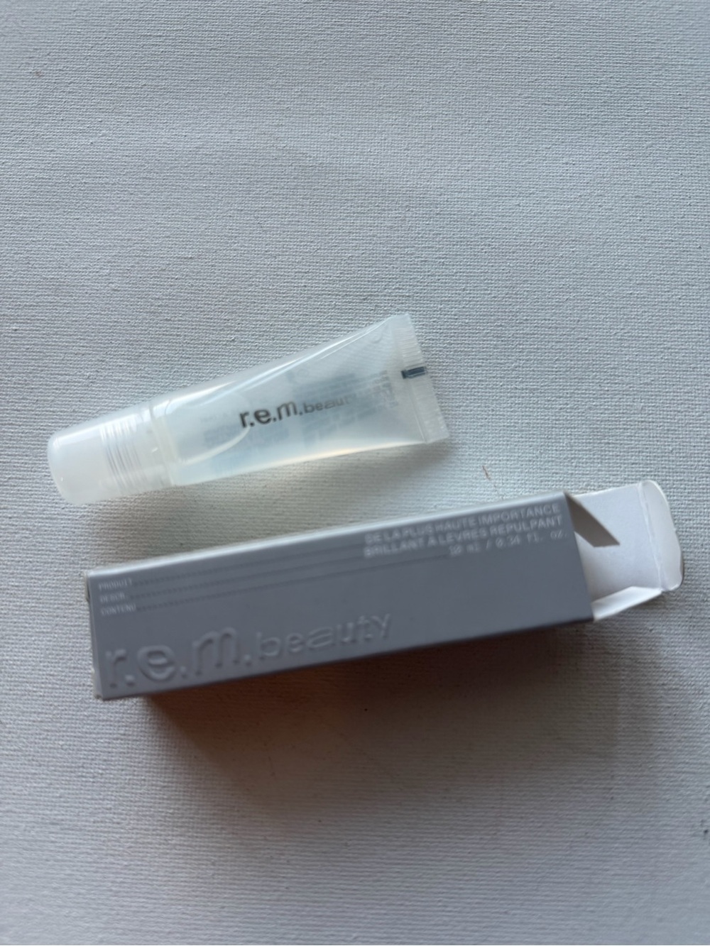 r.e.m. beauty Plumping Clear Lip Gloss Tube